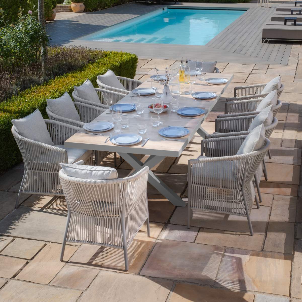 Maze - Vienna 6 - 10 Seat Extending Rectangular Dining Table