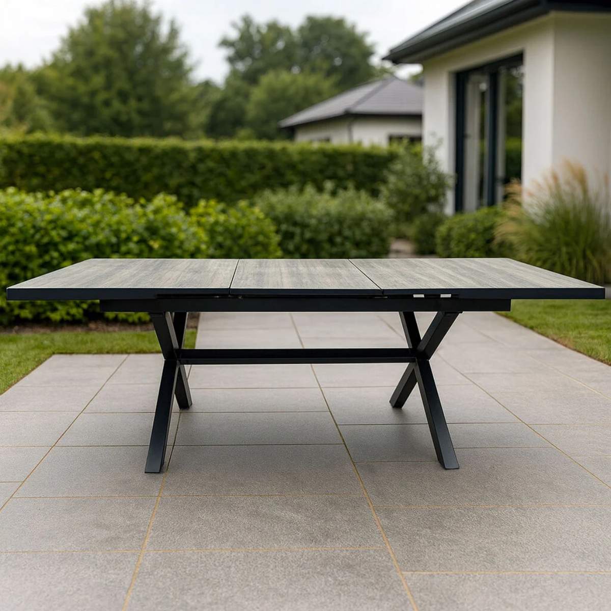 Maze - Vienna Small 4 - 6 Seat Extending Rectangular Dining Table