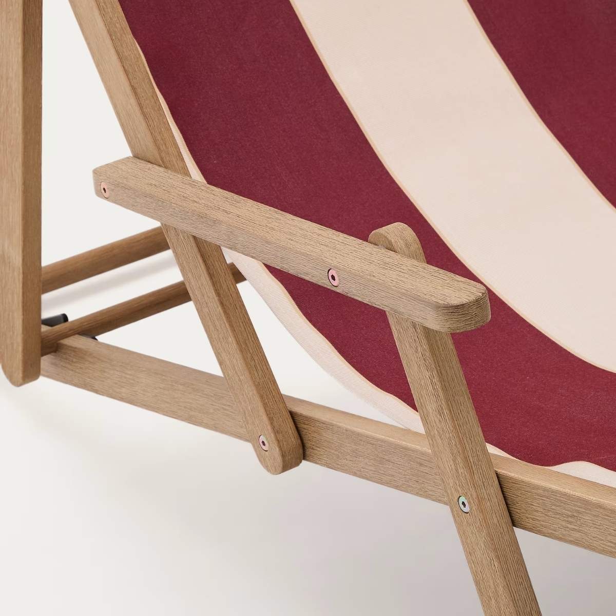 Kave Home Vilara brown and beige striped outdoor folding deck chair made of FSC 100% solid acacia wood