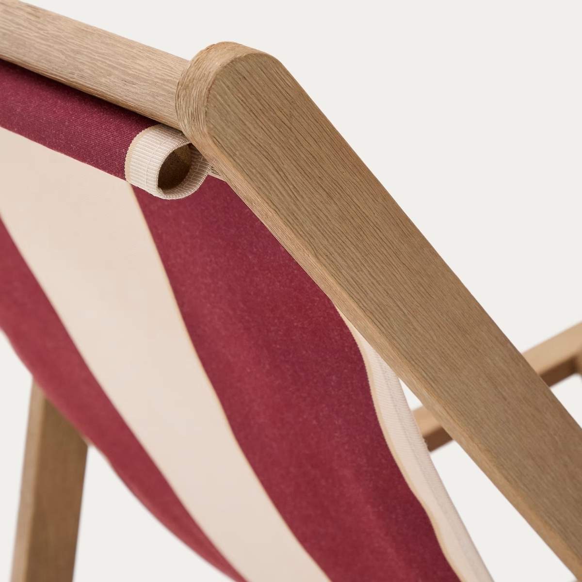 Kave Home Vilara brown and beige striped outdoor folding deck chair made of FSC 100% solid acacia wood