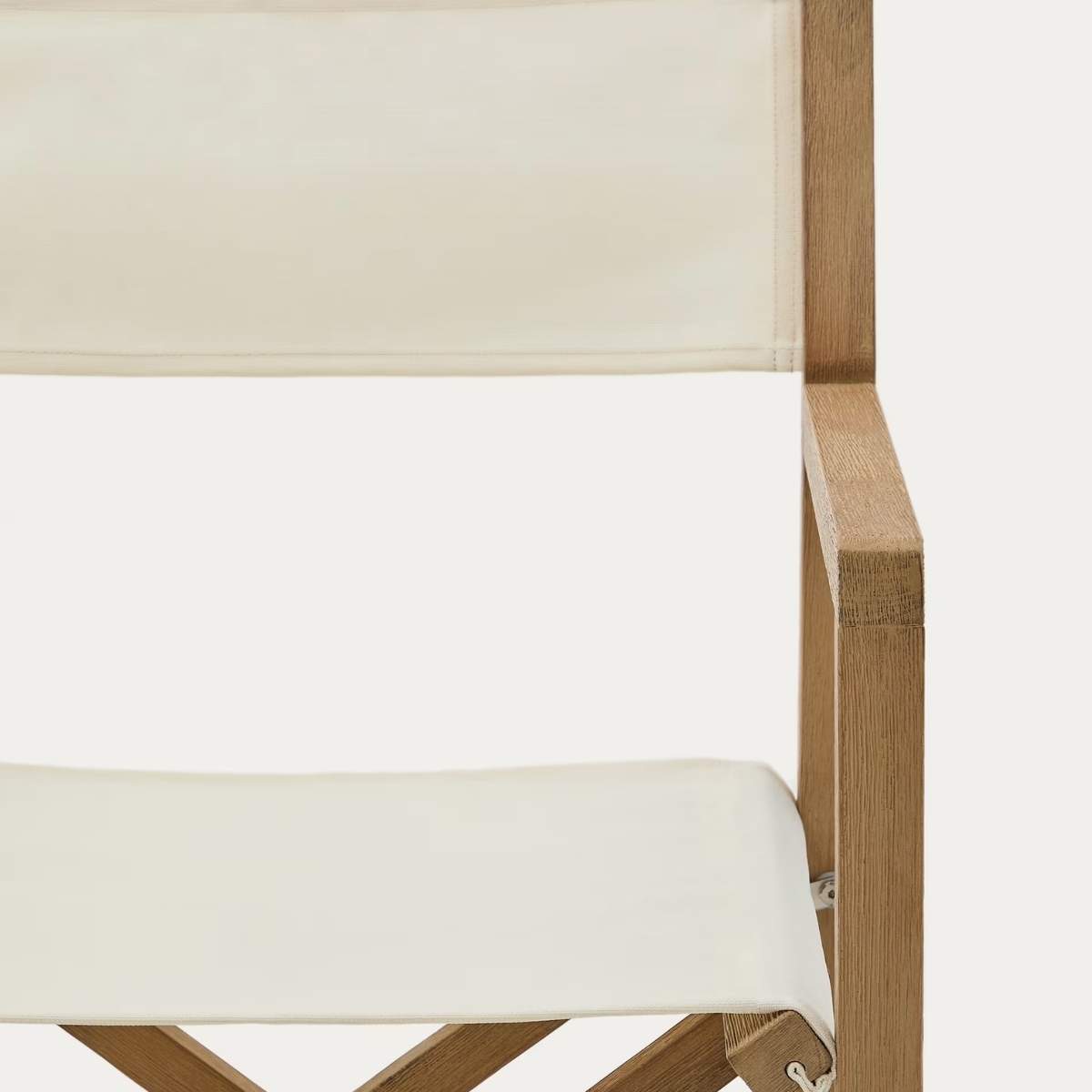 Kave Home Vilara blue and beige striped outdoor folding chair made of FSC 100% solid acacia wood