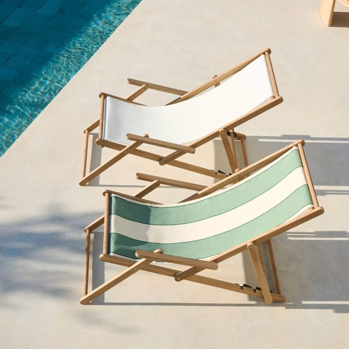 Kave Home Vilara brown and beige striped outdoor folding deck chair made of FSC 100% solid acacia wood