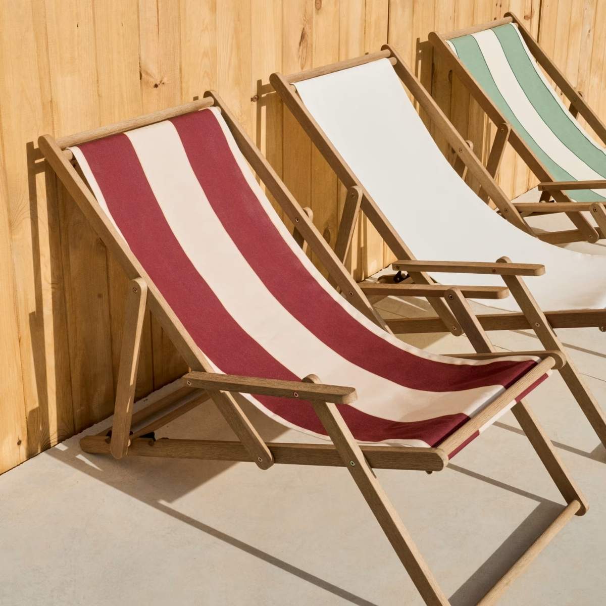 Kave Home Vilara brown and beige striped outdoor folding deck chair made of FSC 100% solid acacia wood