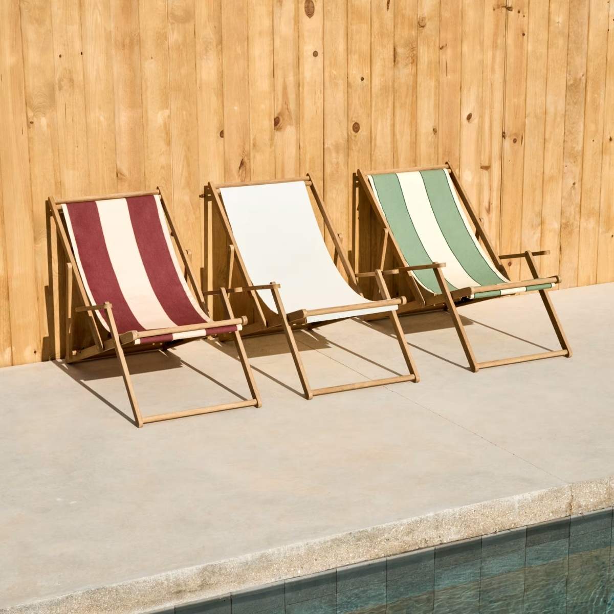 Kave Home Vilara brown and beige striped outdoor folding deck chair made of FSC 100% solid acacia wood
