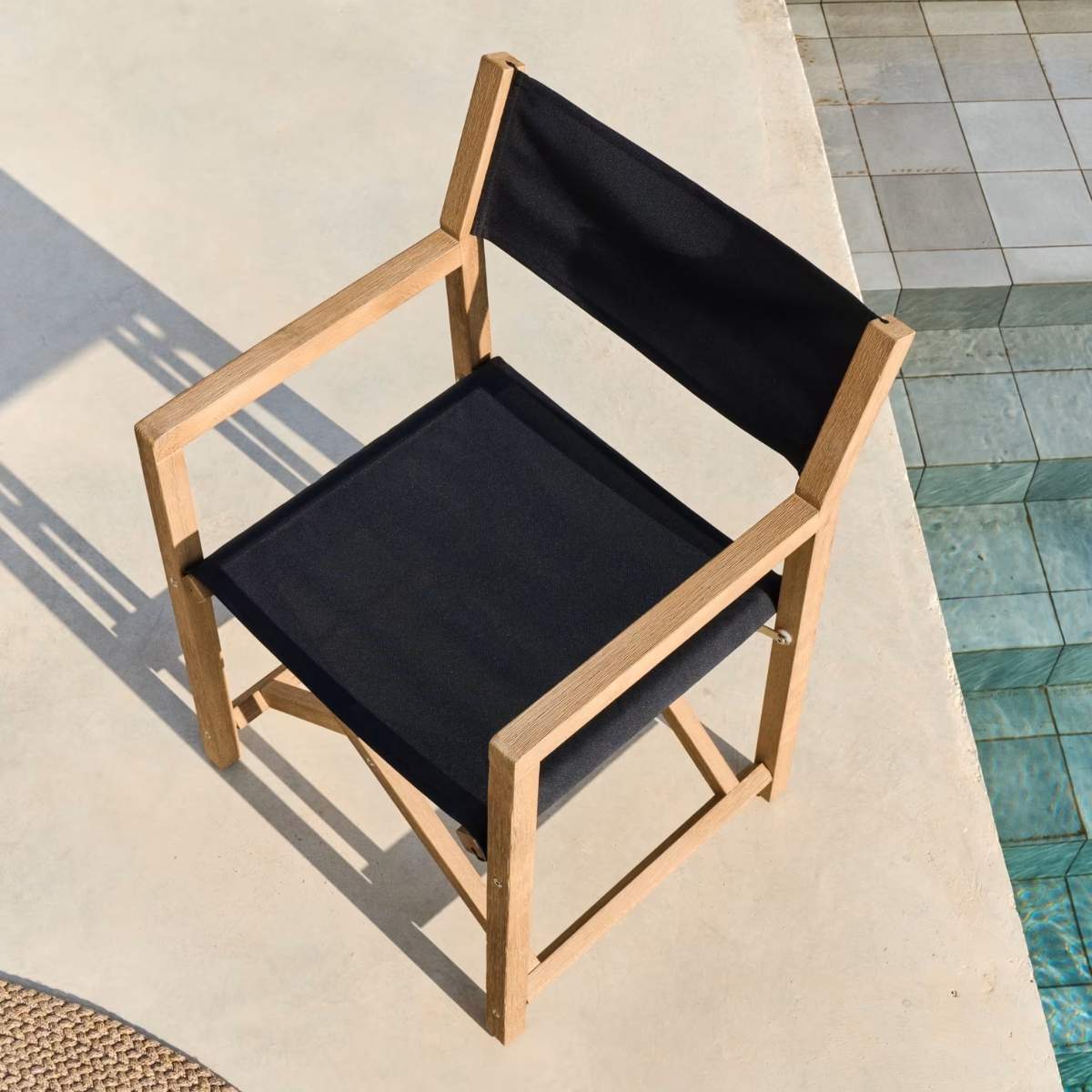 Kave Home Vilara blue and beige striped outdoor folding chair made of FSC 100% solid acacia wood