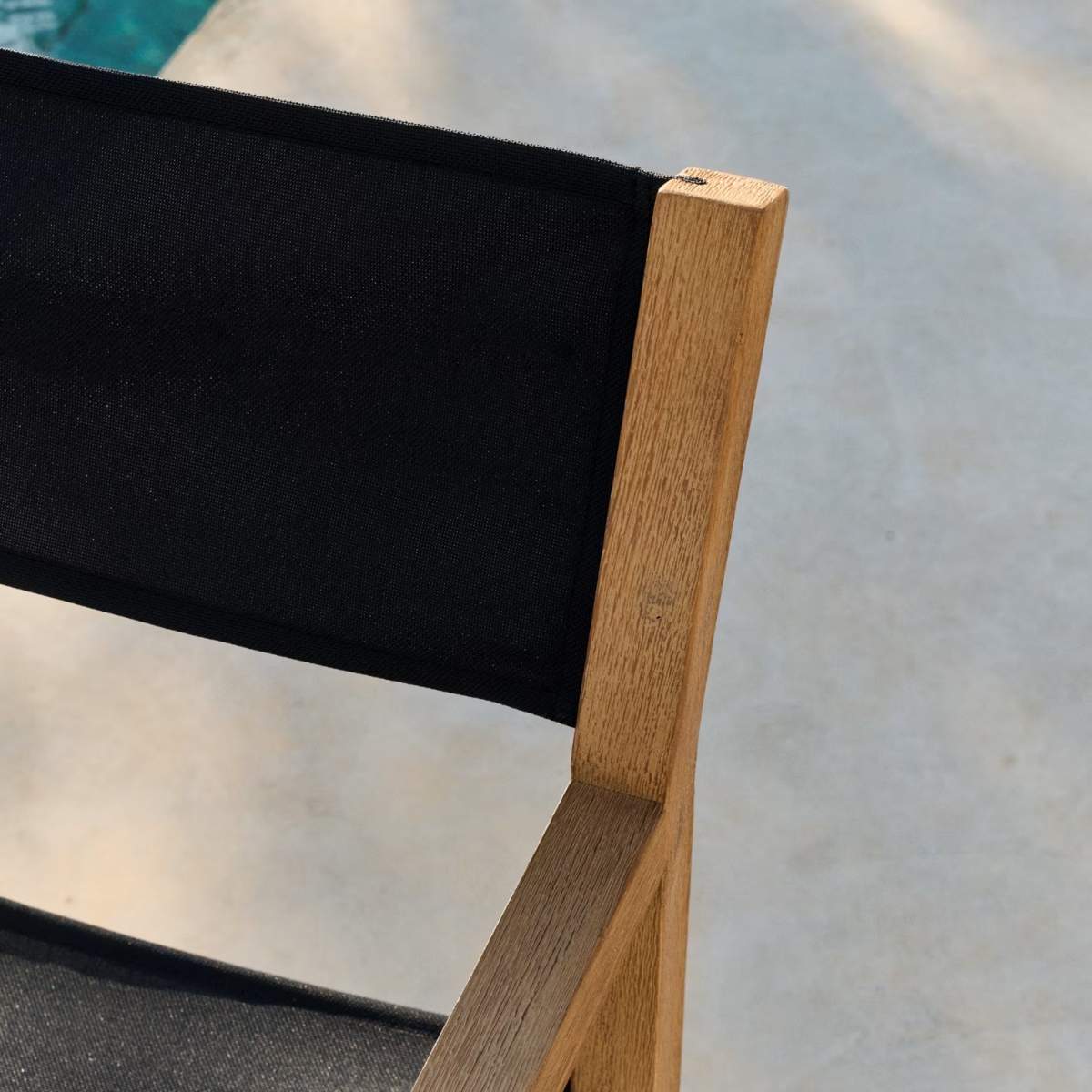 Kave Home Vilara blue and beige striped outdoor folding chair made of FSC 100% solid acacia wood