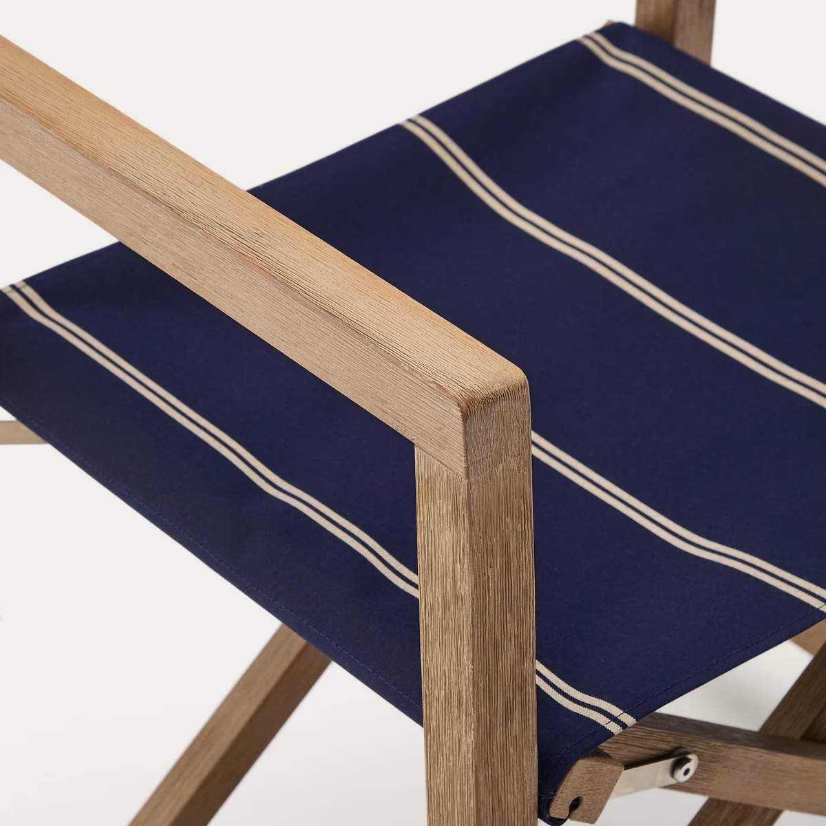 Kave Home Vilara blue and beige striped outdoor folding chair made of FSC 100% solid acacia wood