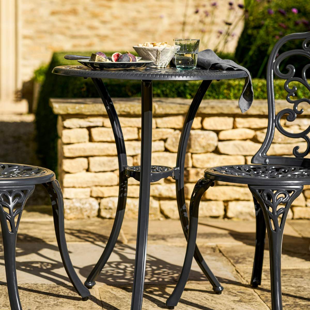 Garden Trading Watemoor Bistro Set Carbon