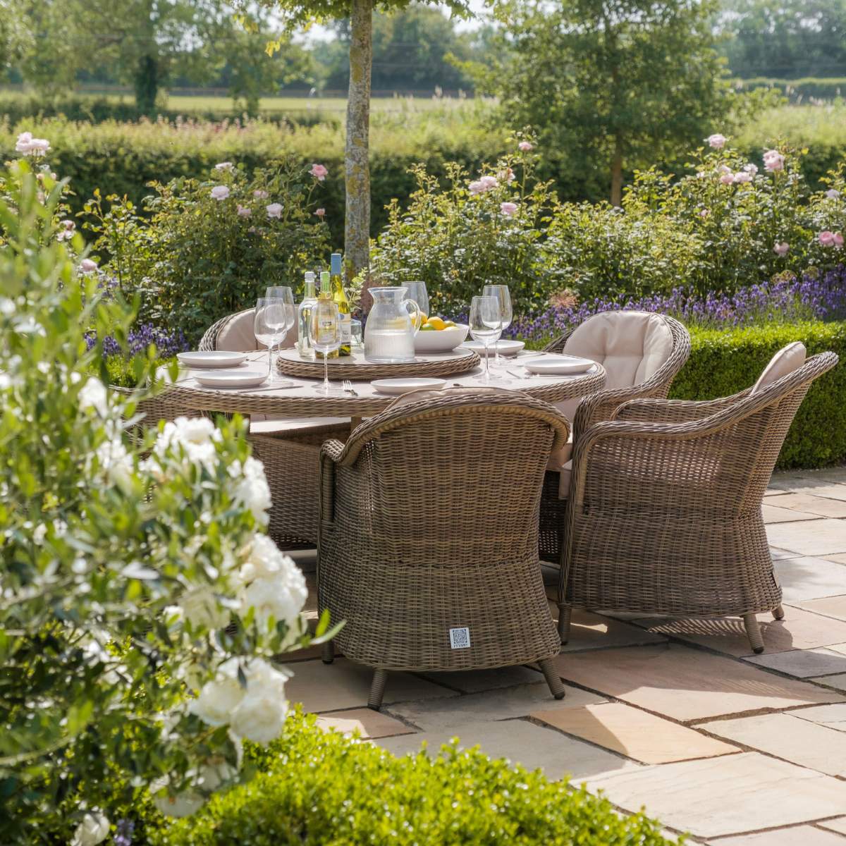 Maze Winchester 6 Seat Round Dining Set