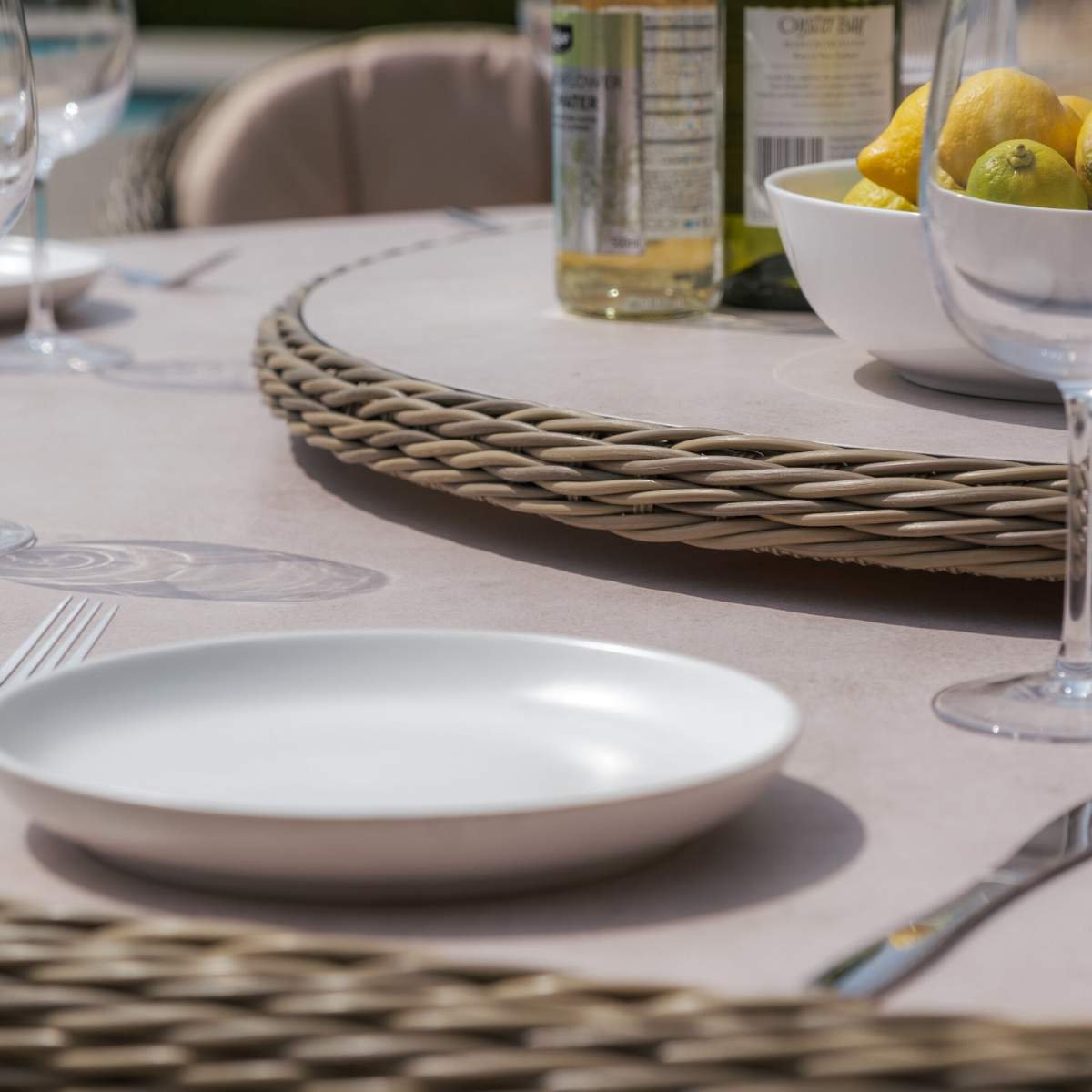 Maze Winchester 8 Seat Round Dining Set