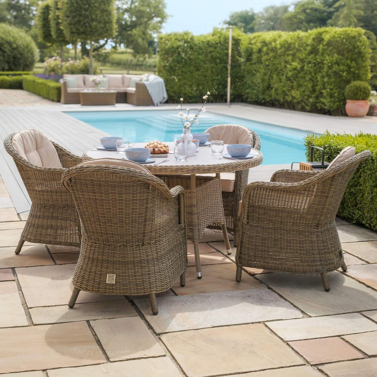 Maze Winchester Heritage 4 Seat Round Rattan Dining Set - Ceramic Glass
