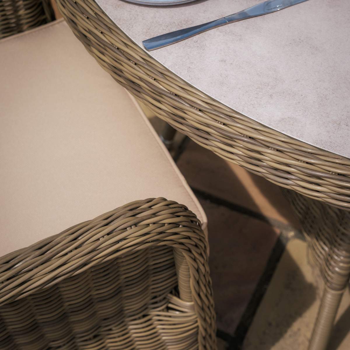 Maze Winchester Heritage 4 Seat Round Rattan Dining Set - Ceramic Glass
