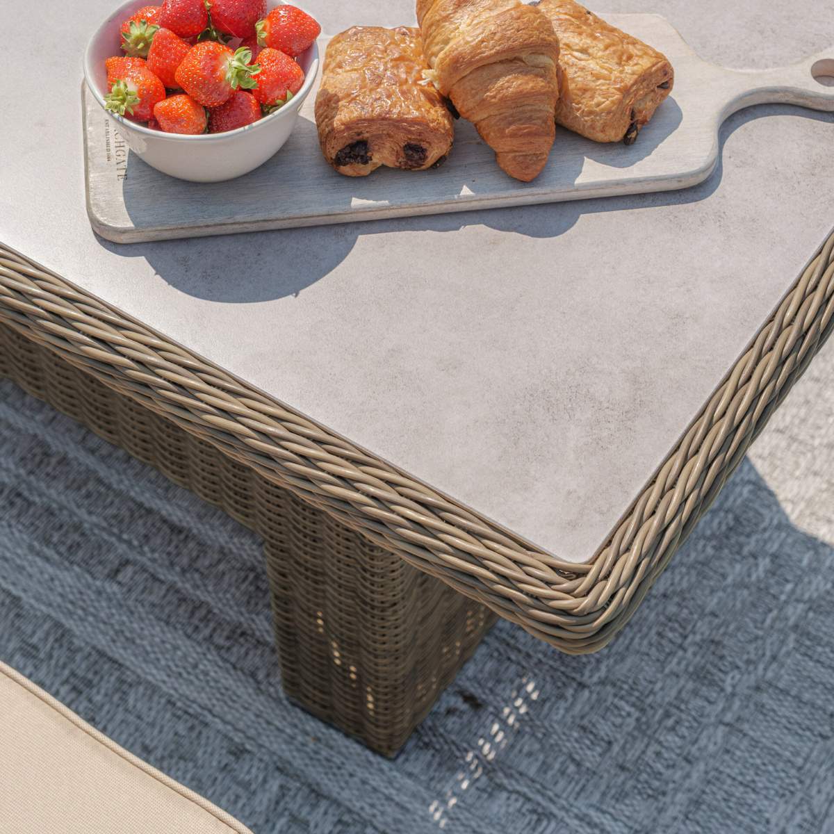 Maze Winchester Sofa Rattan Dining Set