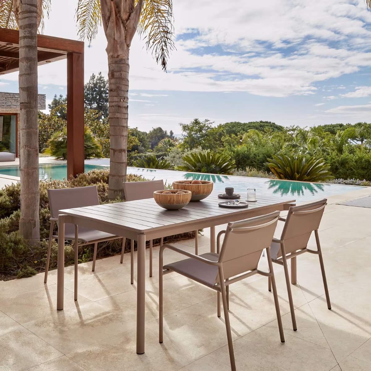 Kave Home Zaltana extendable aluminium outdoor table with matt brown finish 140 (200) x 90 cm