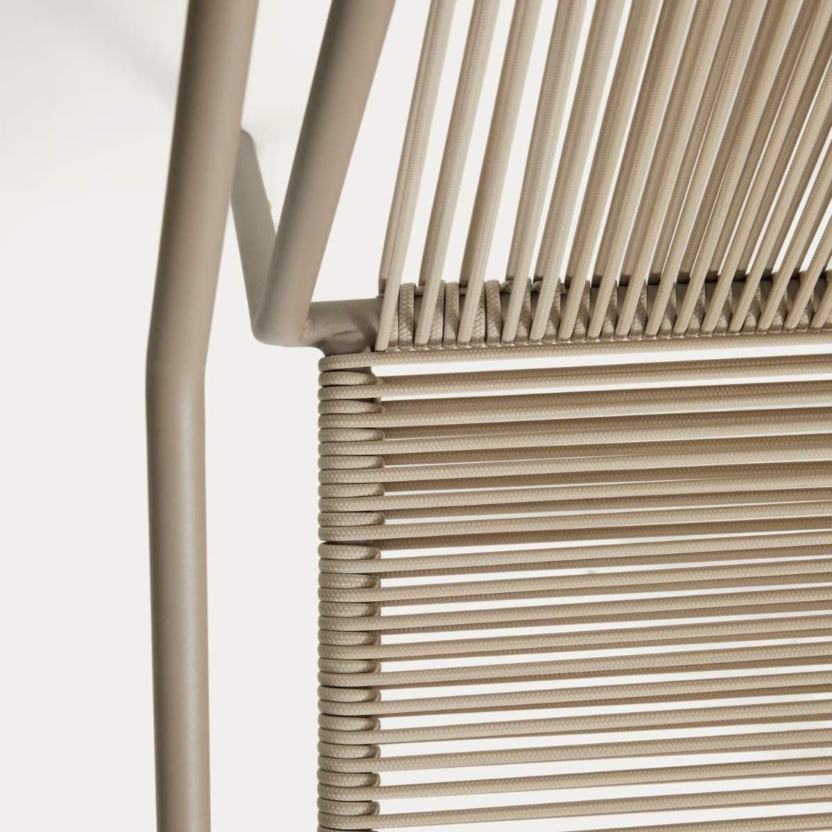 Kave Home Zivia stackable outdoor chair in ecru rope cord and burgundy galvanised steel