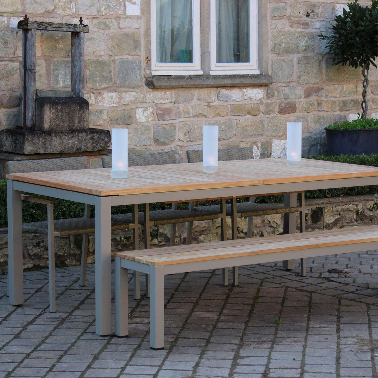 PR Home Atlantic Extending Dining Table – Powder Coated Kubu/Teak