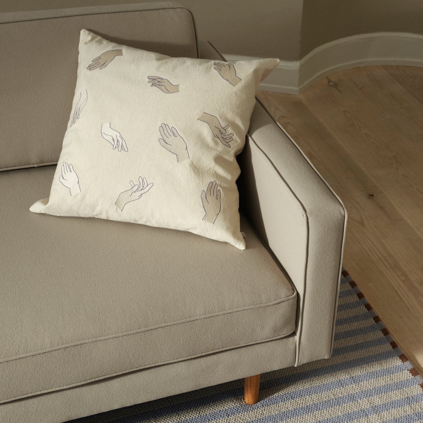 Broste Copenhagen Wind Velvet Armchair Rainy Day Grey - Beaumonde