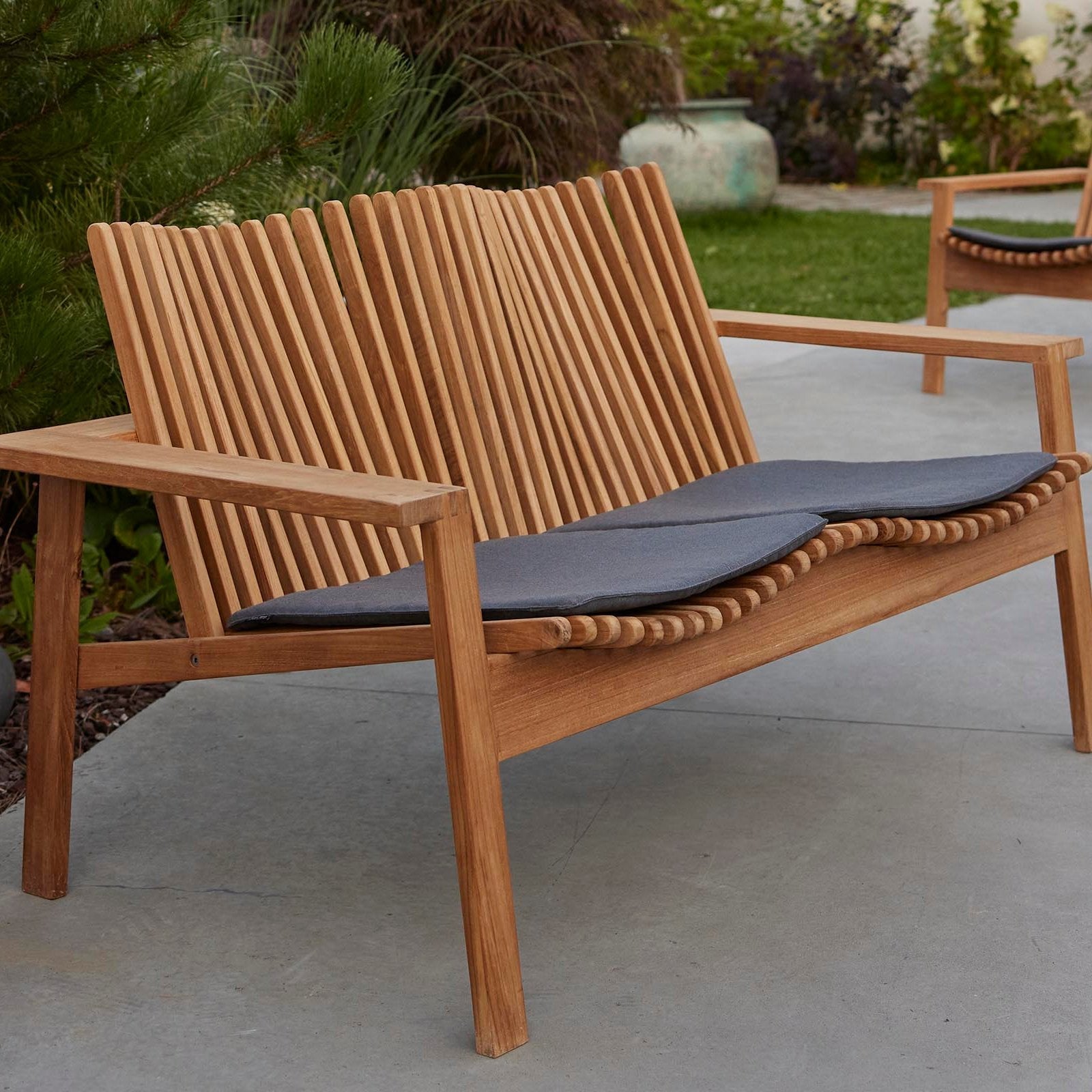 Cane-line Amaze 2-Seater Sofa Stackable-Beaumonde