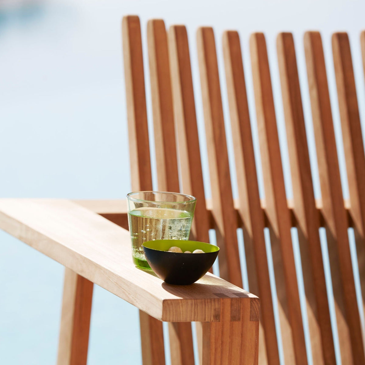 Cane-line Amaze Lounge Chair Stackable-Beaumonde