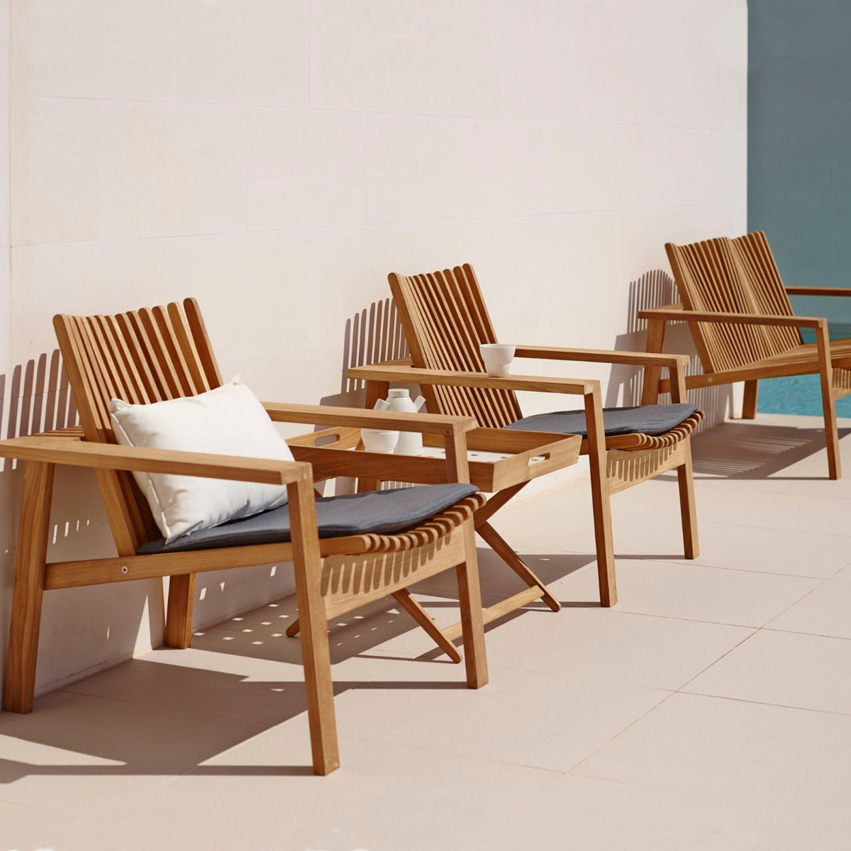 Cane-line Amaze Lounge Chair Stackable-Beaumonde