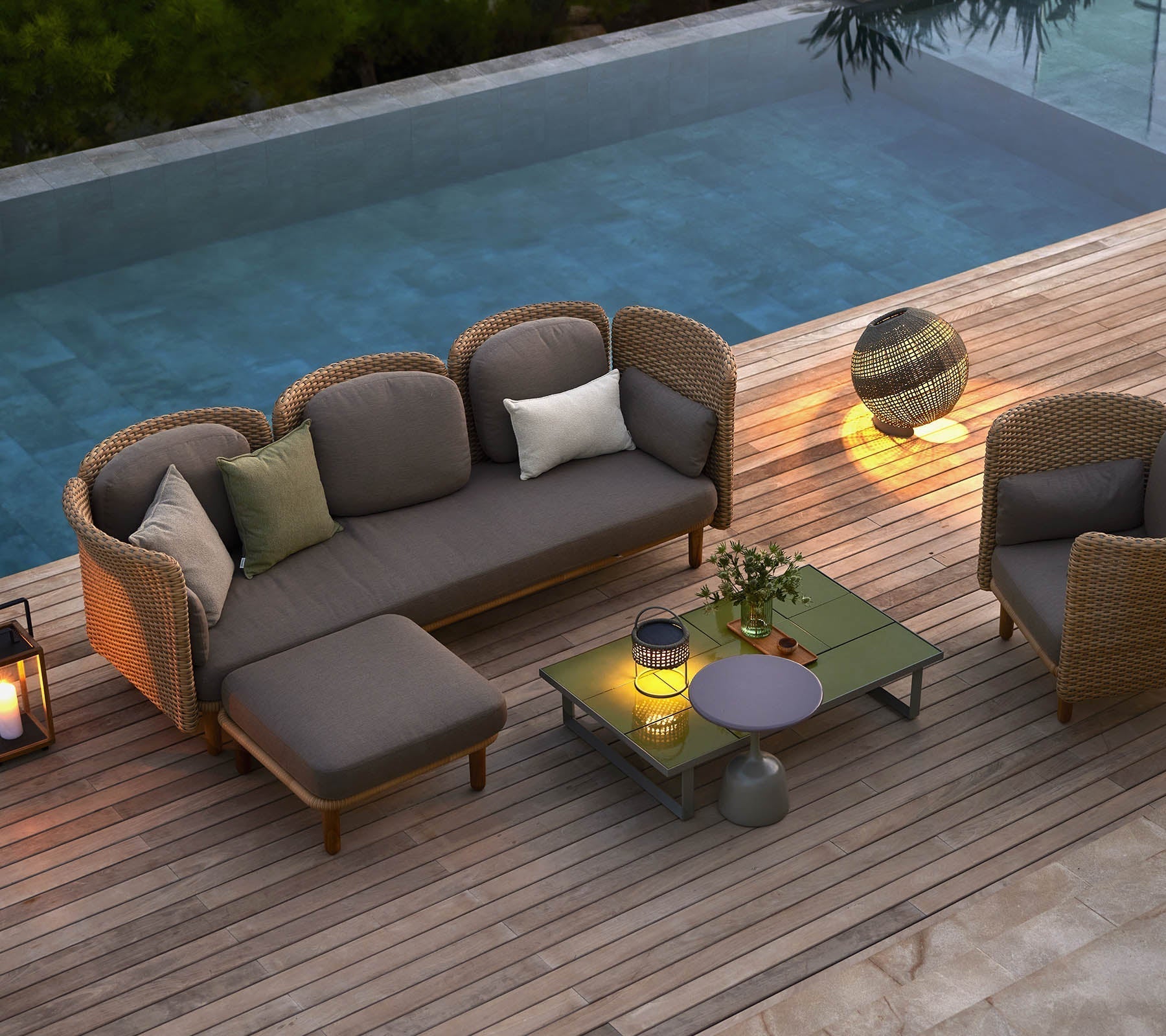 Cane-line Arch 3-Seat. Sofa Low Arm/Backrest & Chaise Longue-Beaumonde