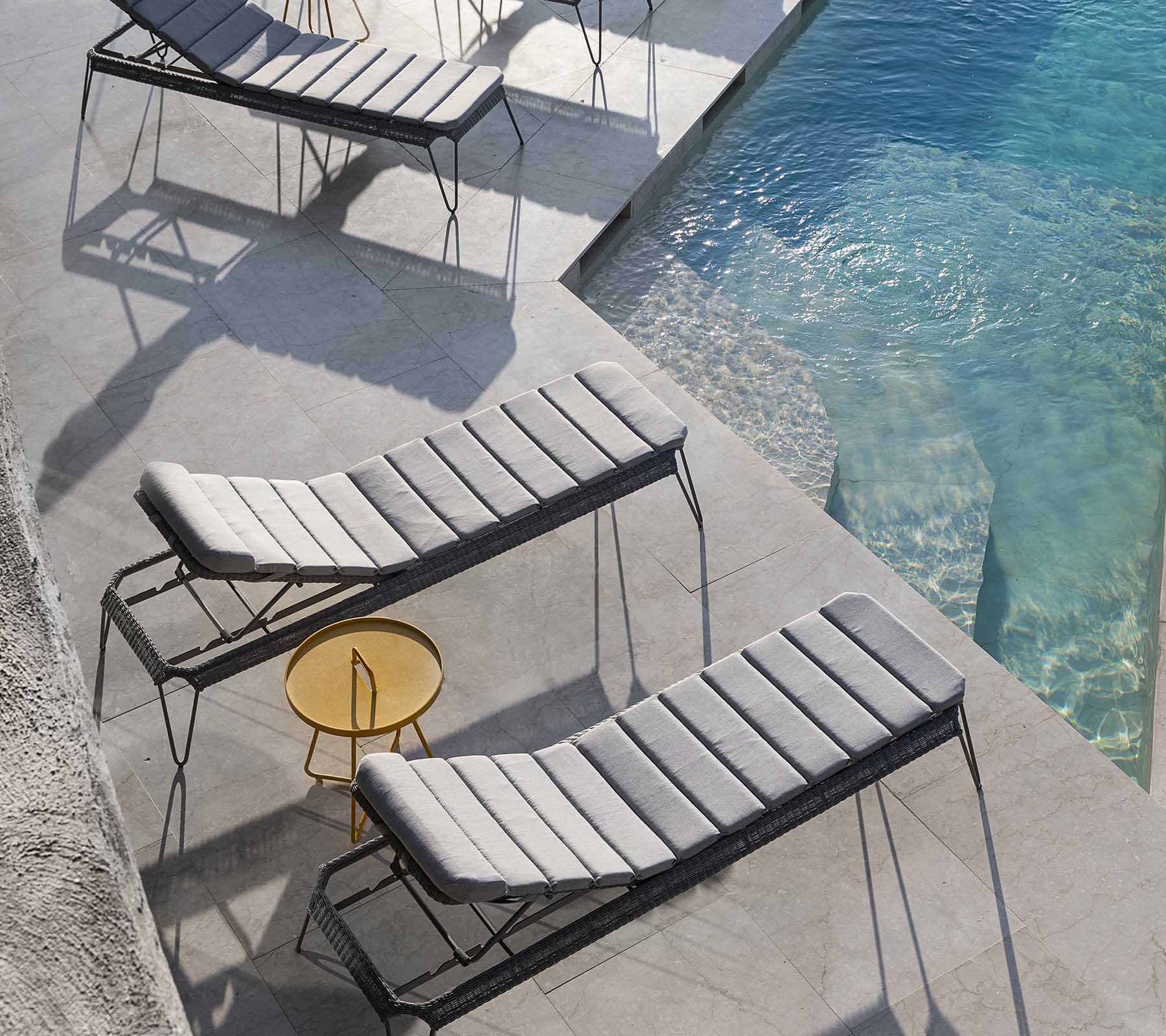 Cane-line Breeze Sunbed, Stackable-Beaumonde
