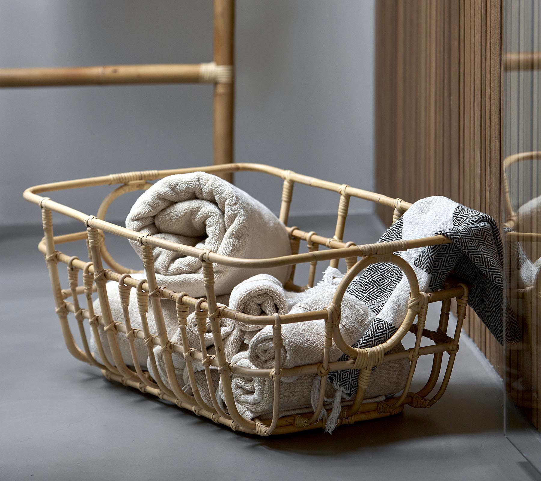 Cane-line Carry Me Basket Indoor-Beaumonde