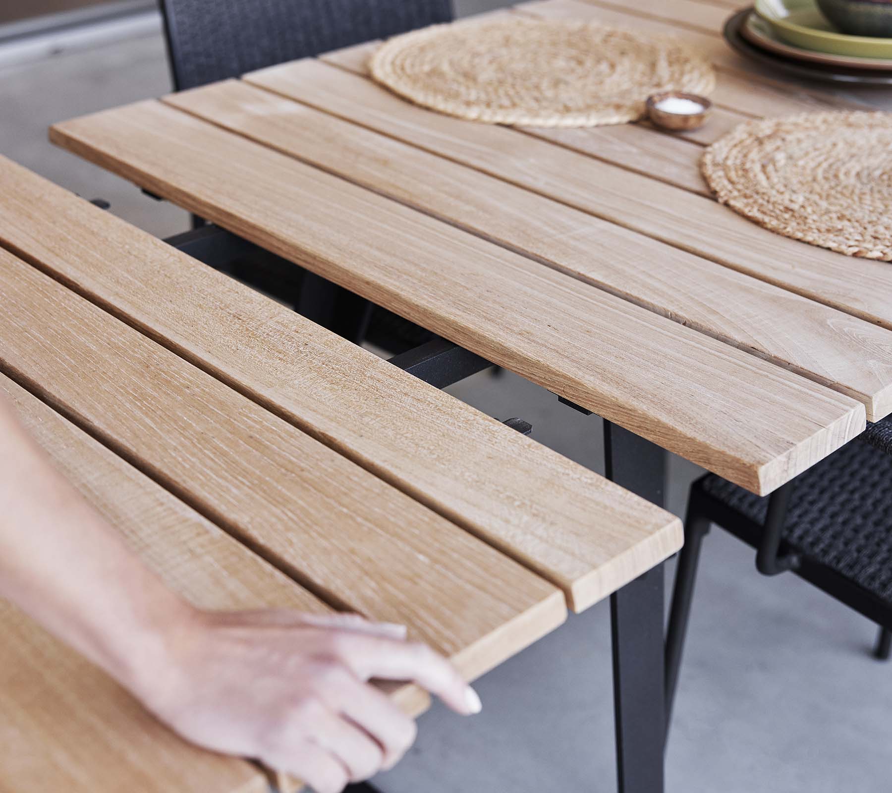 Cane-line Copenhagen Dining Table with 83cm Extension-Beaumonde