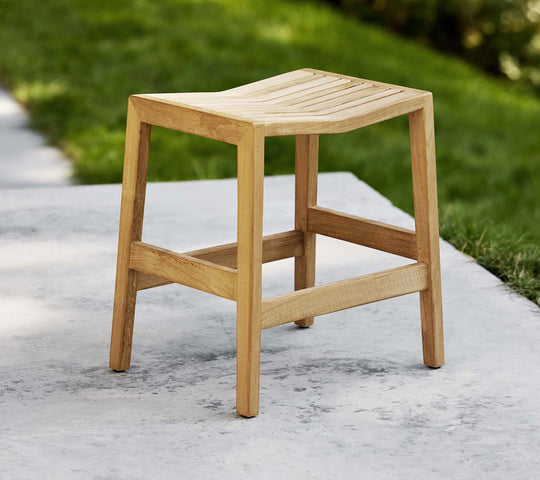 Cane-line Flip Stool, Stackable-Beaumonde