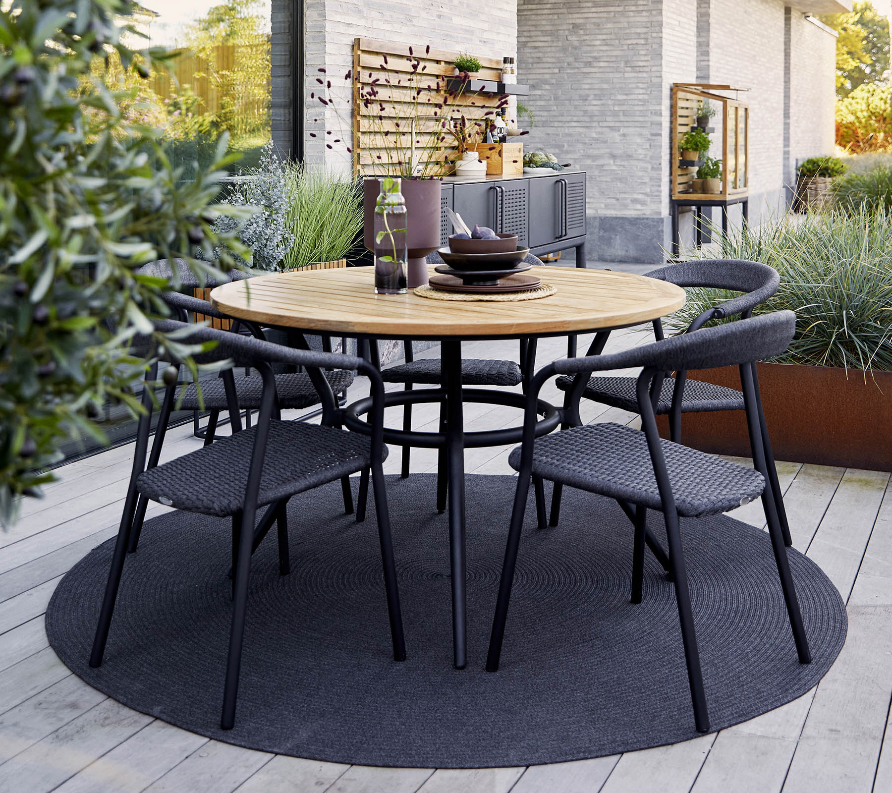Cane-line Noble Armchair, Stackable-Beaumonde
