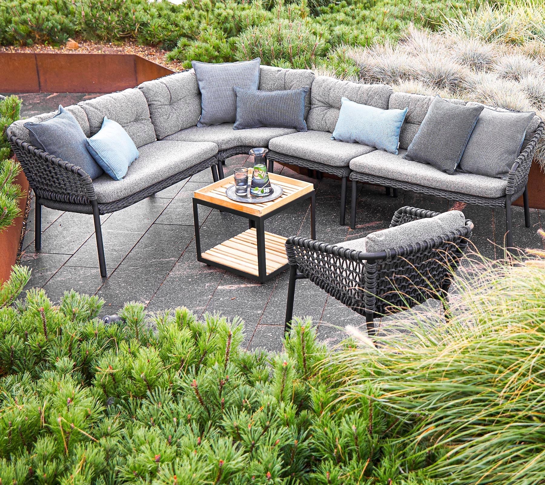 Cane-line Ocean Lounge Chair, Stackable-Beaumonde