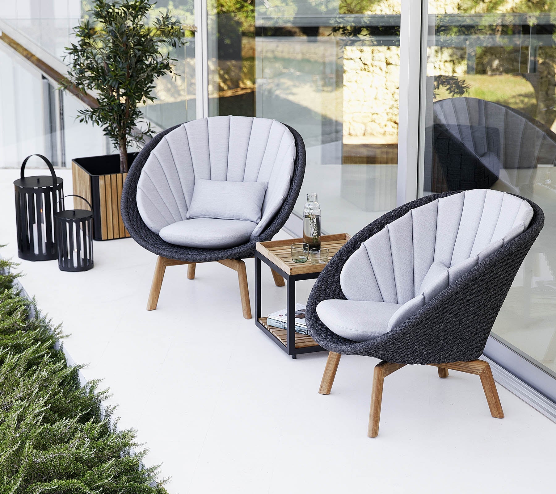 Cane-line Peacock 2-Seater Sofa with Teak Legs-Beaumonde