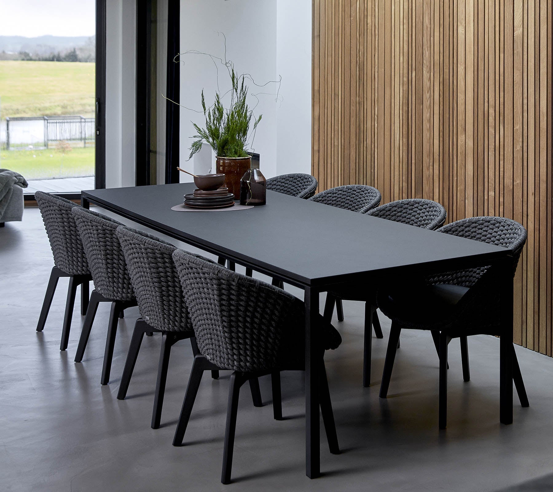 Cane-line Peacock Chair with Black Teak Legs Indoor-Beaumonde