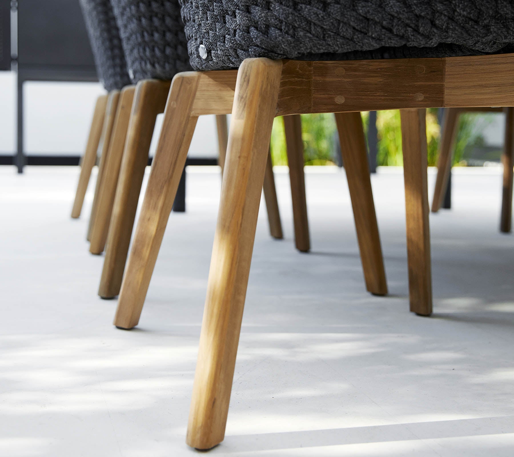 Cane-line Peacock Chair with Teak Legs-Beaumonde