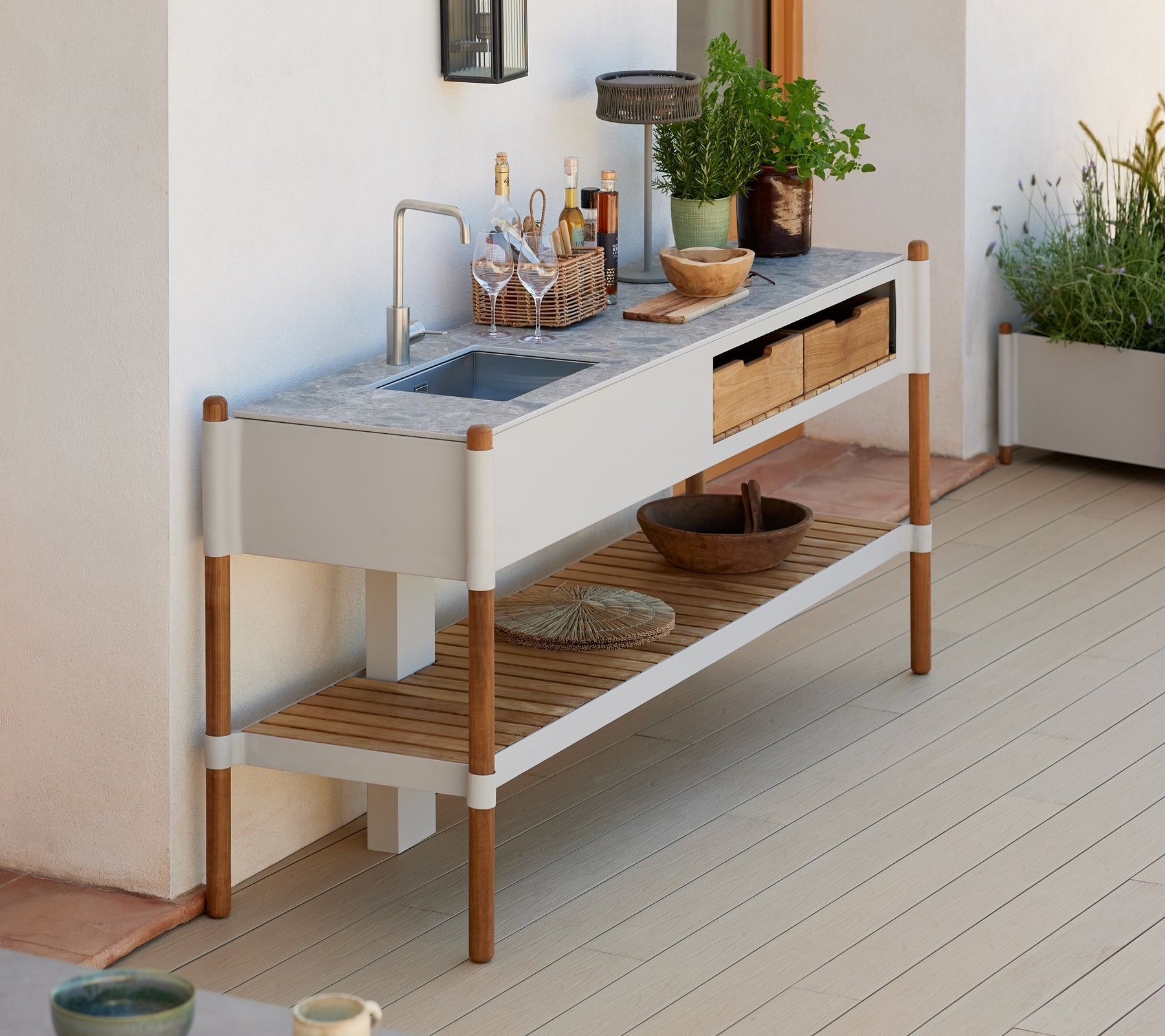 Cane-line Sticks Kitchen Module with Teak Shelf-Beaumonde
