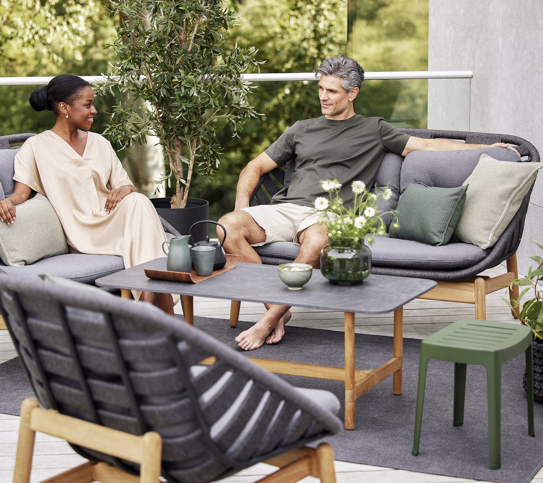 Cane-line Strington Lounge Chair with Teak Base-Beaumonde