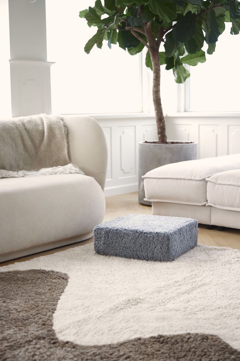 Natures Collection Short Wool Curly Sheepskin Pouf