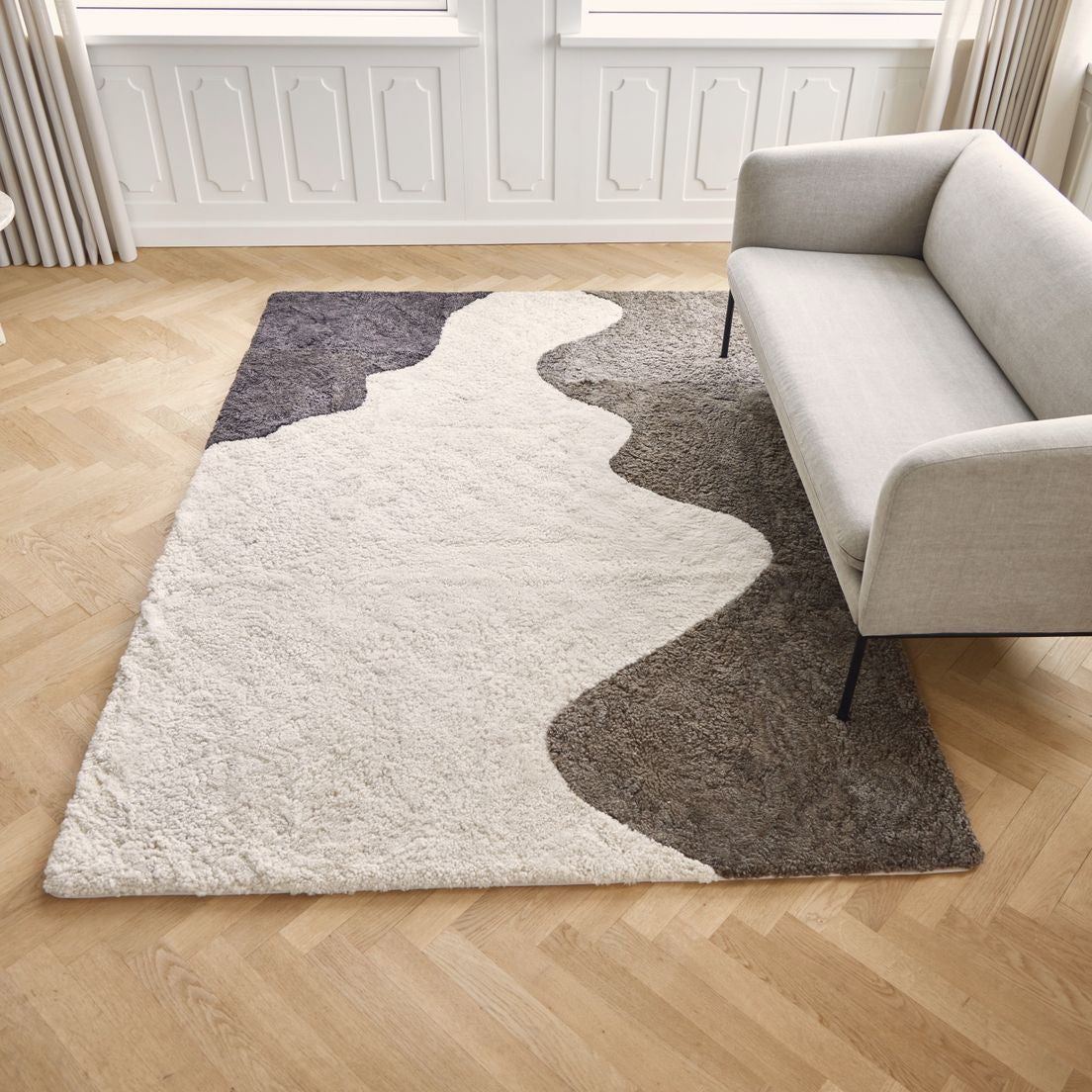 Natures Collection Short Wool Curly Sheepskin River Design Rug