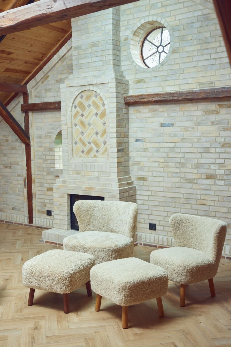 Natures Collection Emily Foot Rest | Short Wool