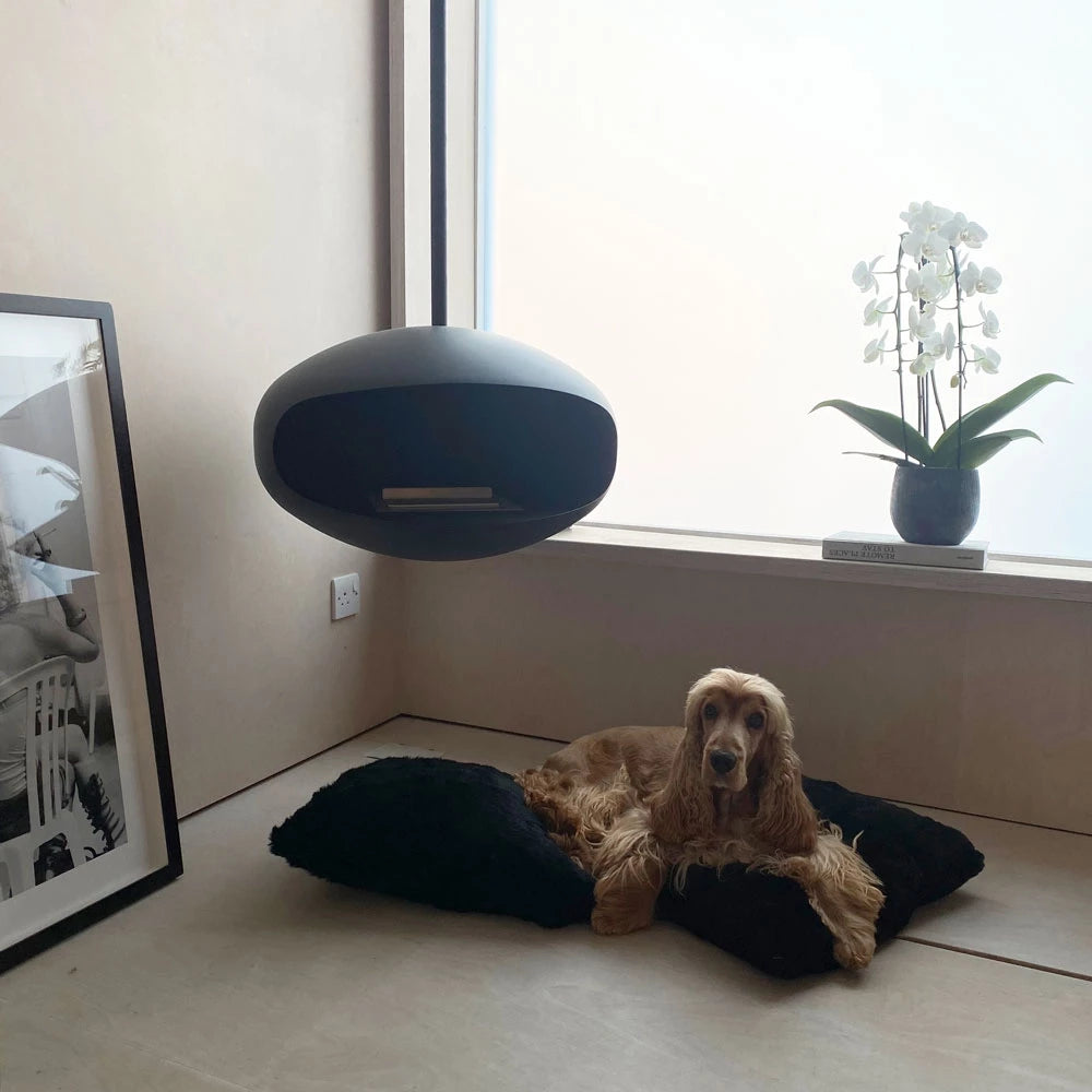 Cocoon Fires Aeris - Matte Black with Black Pole