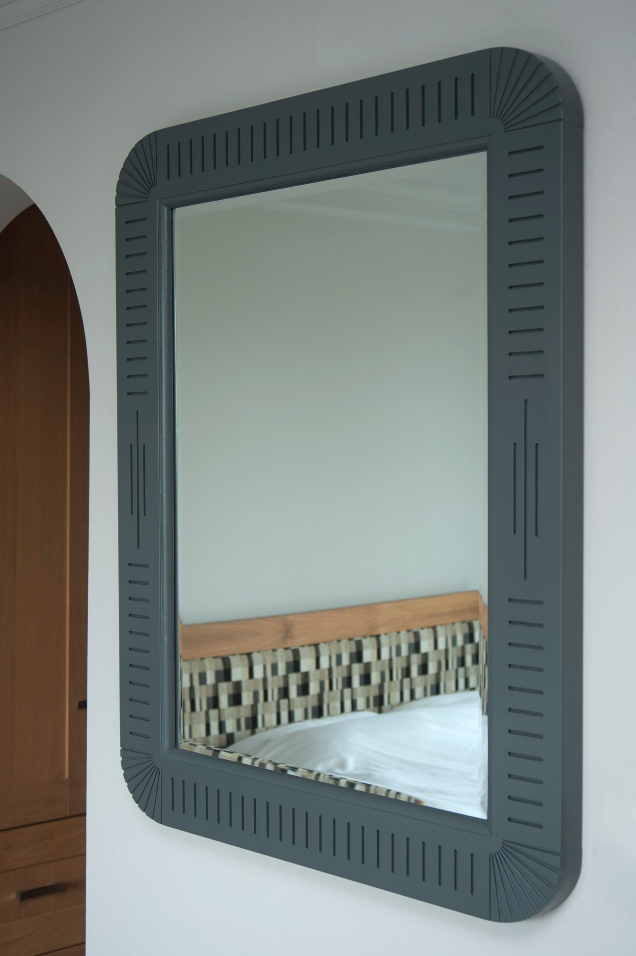 PR Home Cleopatra Mirror – Painted