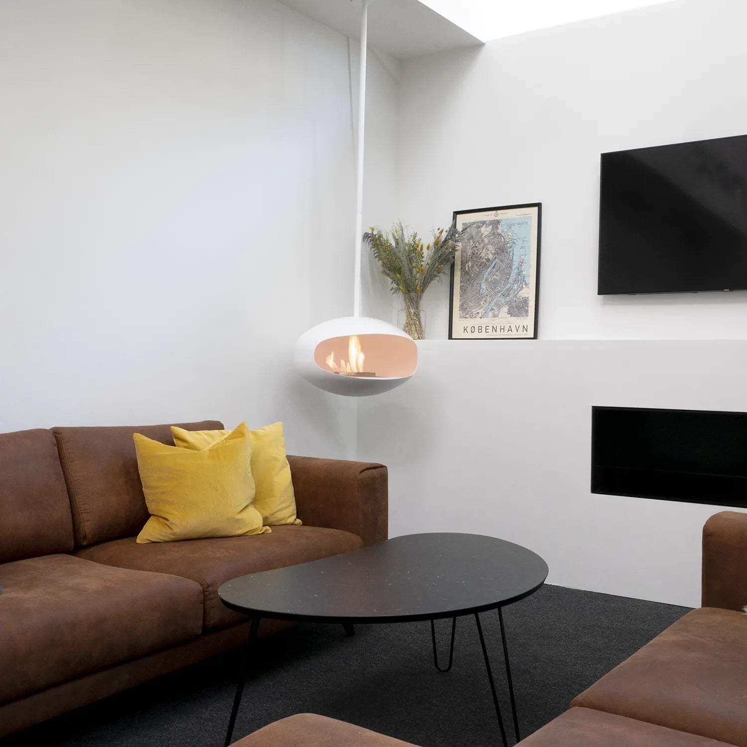 Cocoon Fires Cocoon Aeris - White with a White Pole