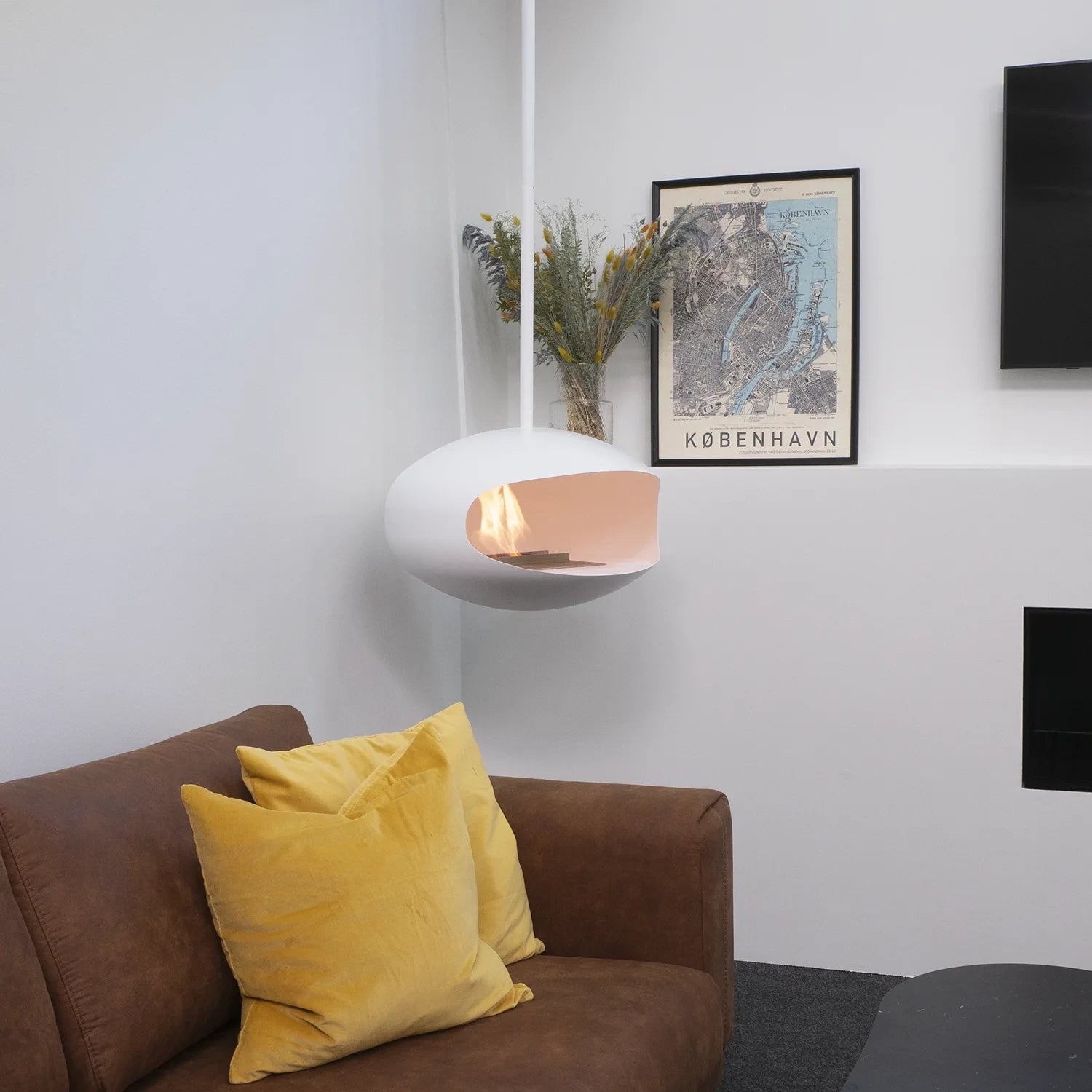 Cocoon Fires Cocoon Aeris - White with a White Pole