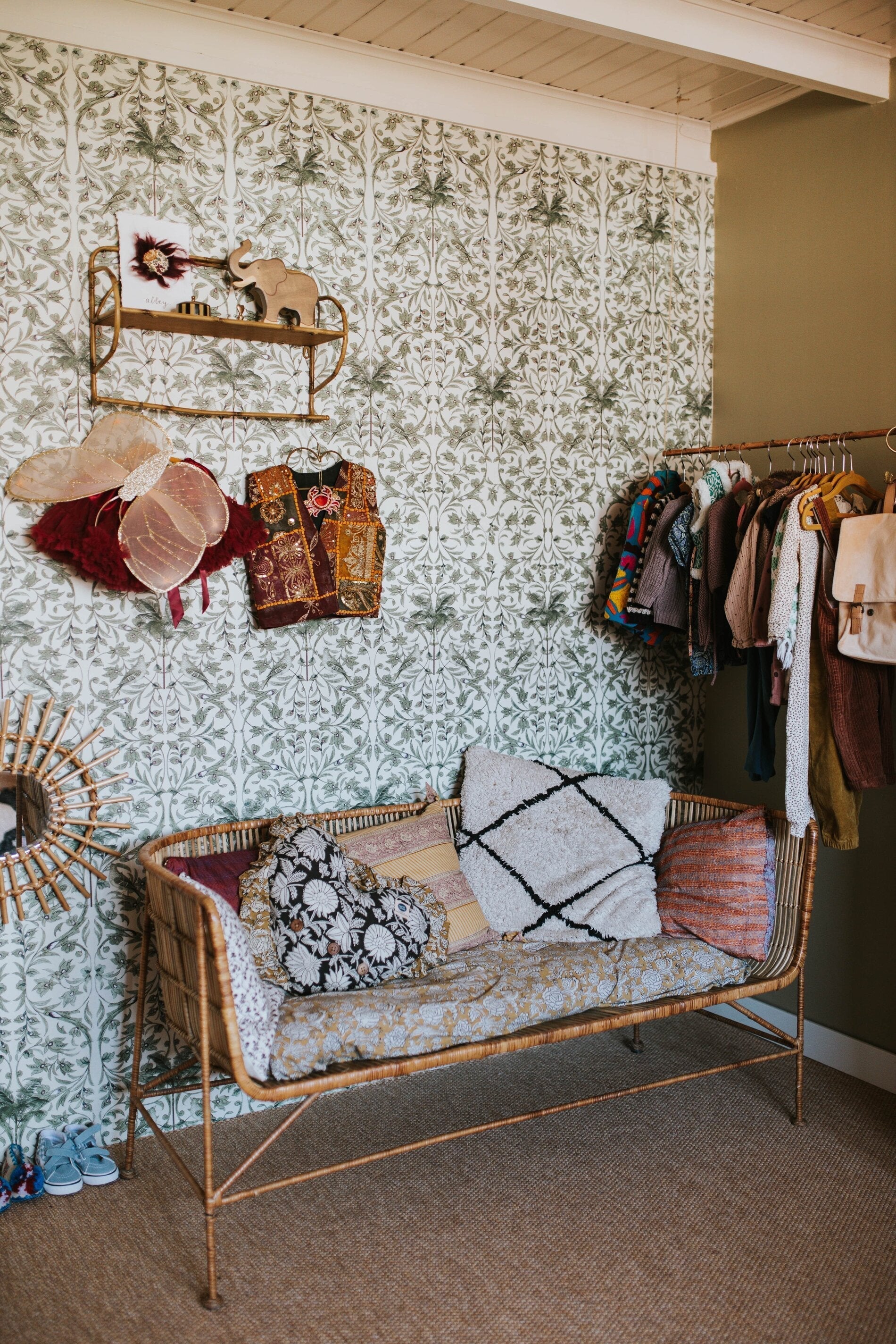 Creative Lab Amsterdam Celestial Palm Green Wallpaper Mural-Beaumonde