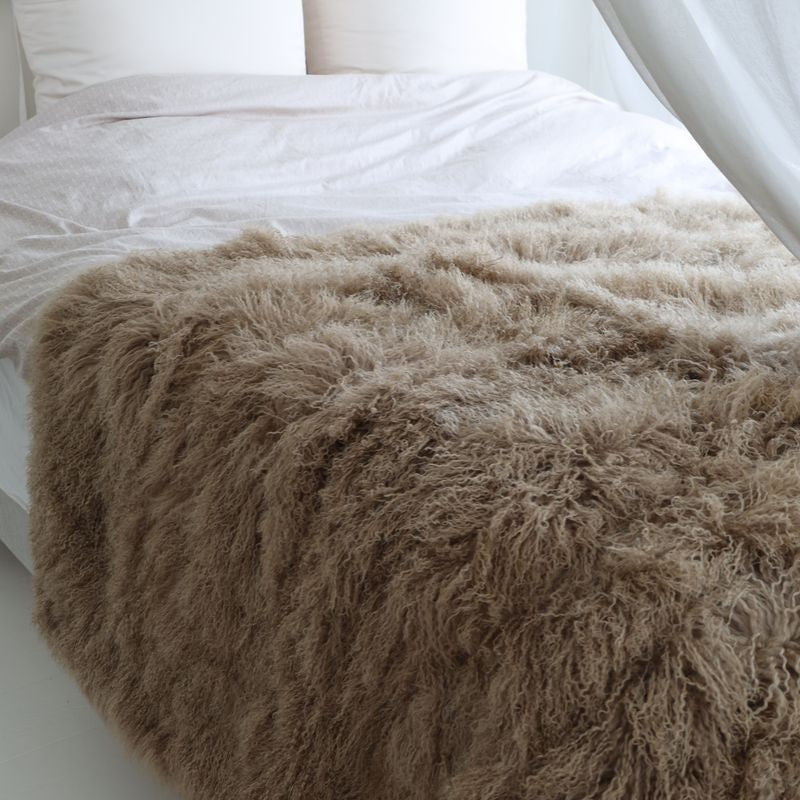 Natures Collection Throw of Curly Sheepskin