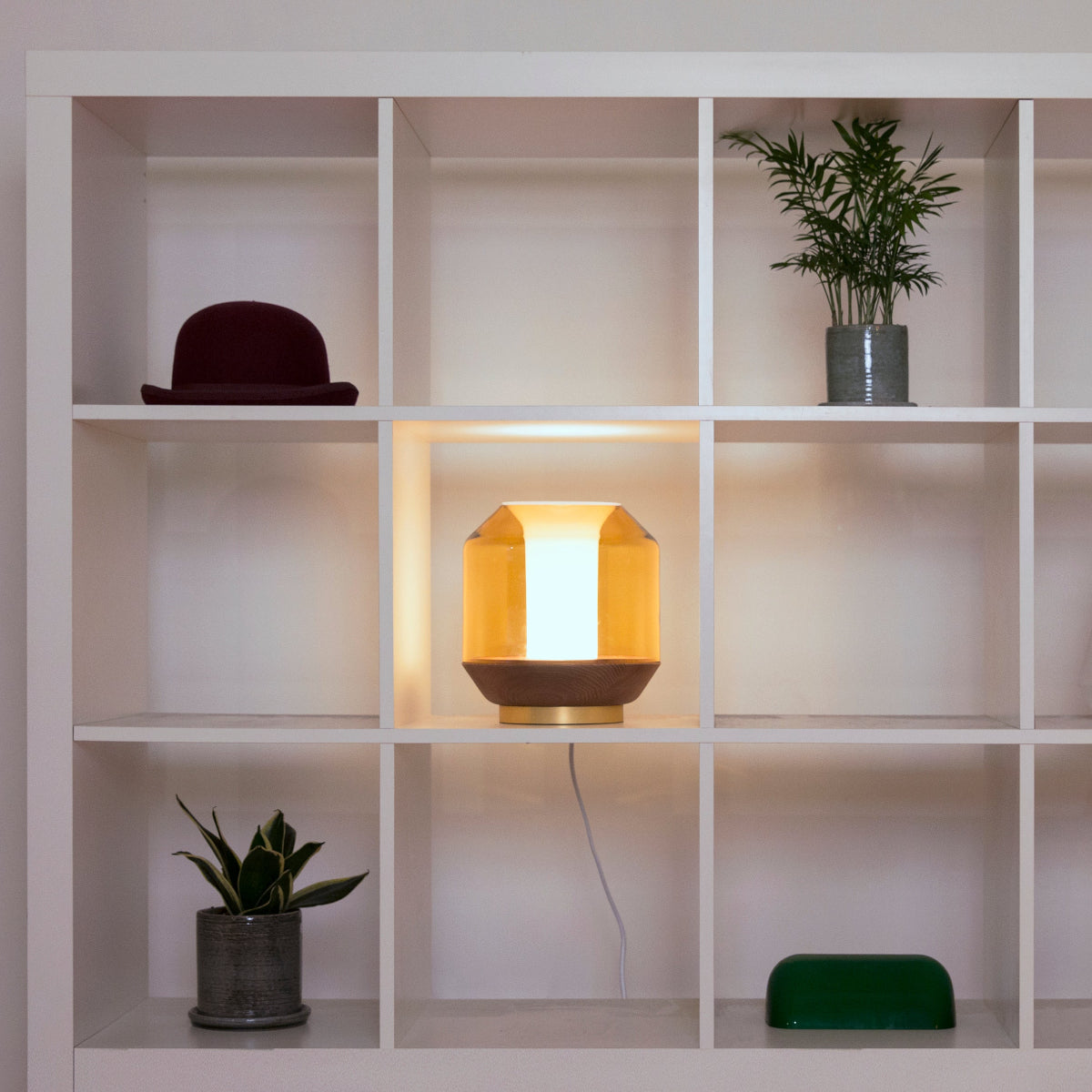 Innermost Lateralis Table Light Opal + Amber Glass, Anodised gold-Beaumonde
