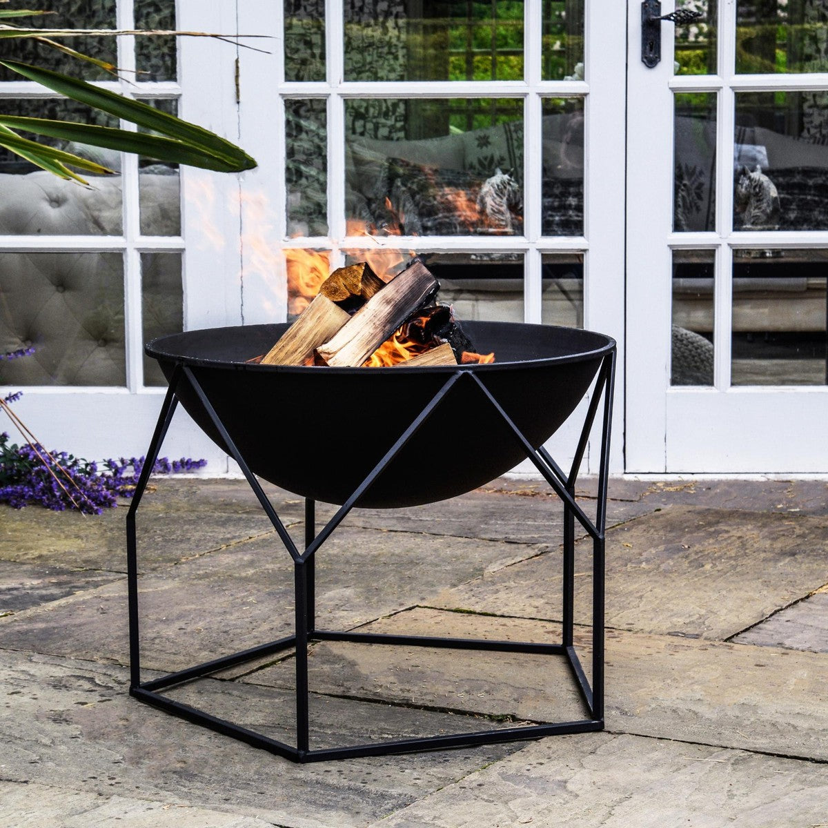 Ivyline Outdoor Buckingham Fire Pit
