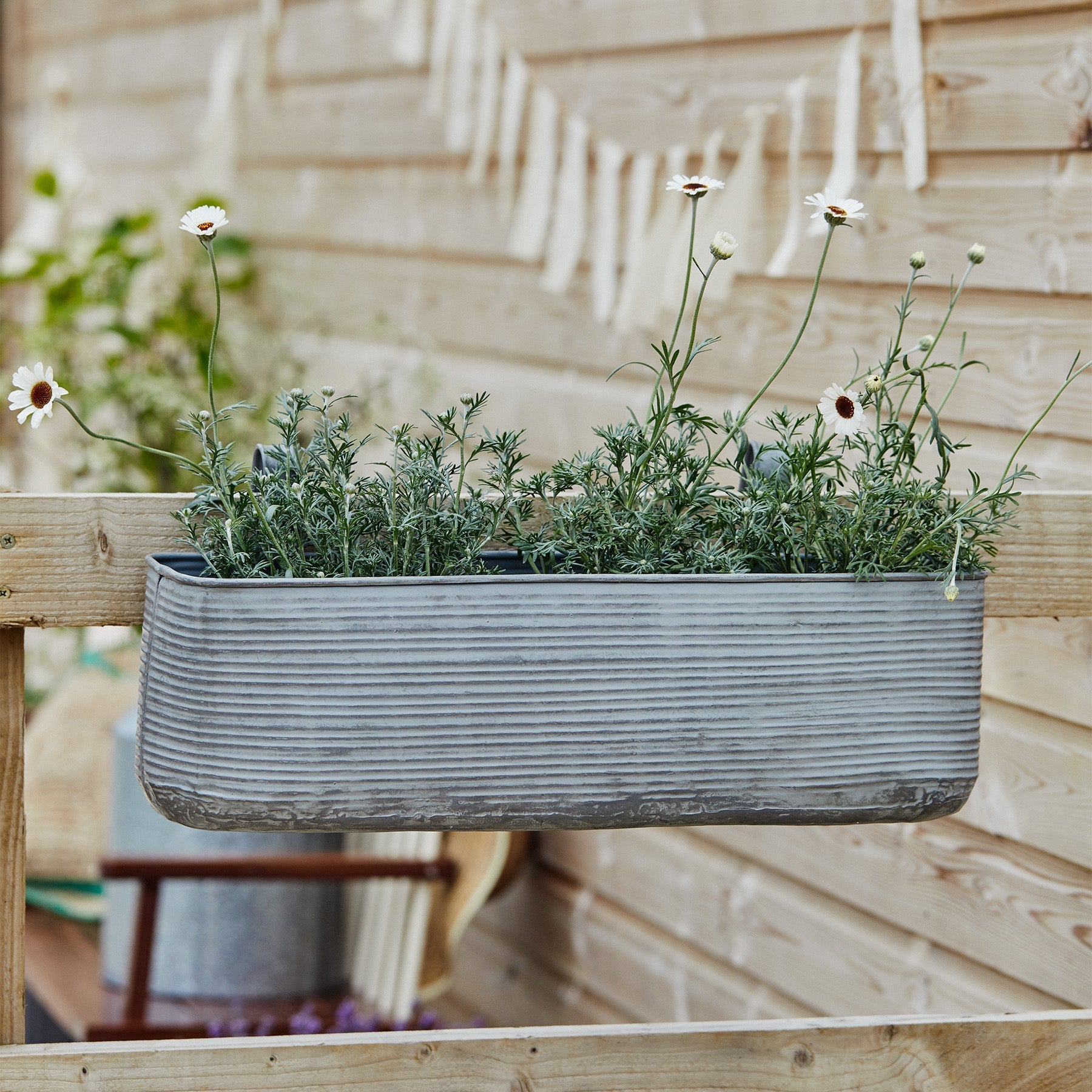 Outdoor Matlock Metal Window Box-Beaumonde