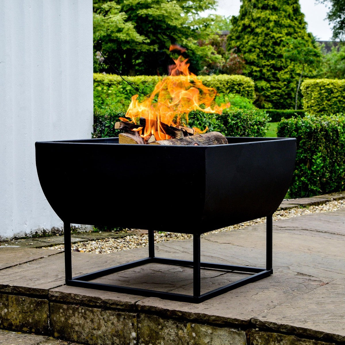 Ivyline Outdoor Windermere Firebowl Fire Pit