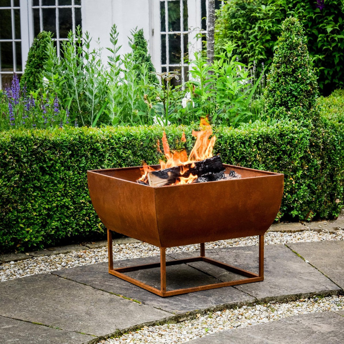Ivyline Outdoor Windermere Firebowl Fire Pit
